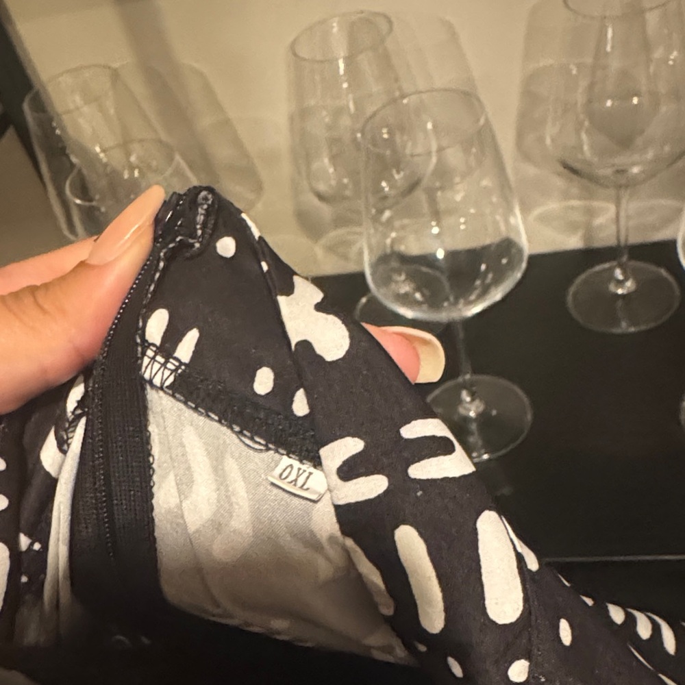 Black and White Patterned Women's Dress - Picture 2 of 6